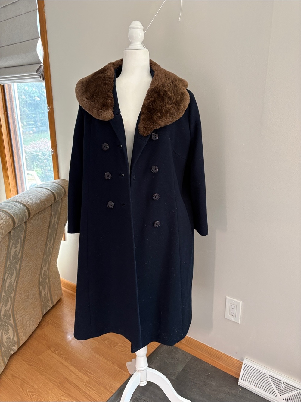 Women' Navy Blue Double-Breasted Coat with Brown Faux Fur Collar